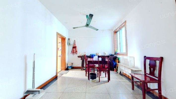 月浜西公寓二手房实景图