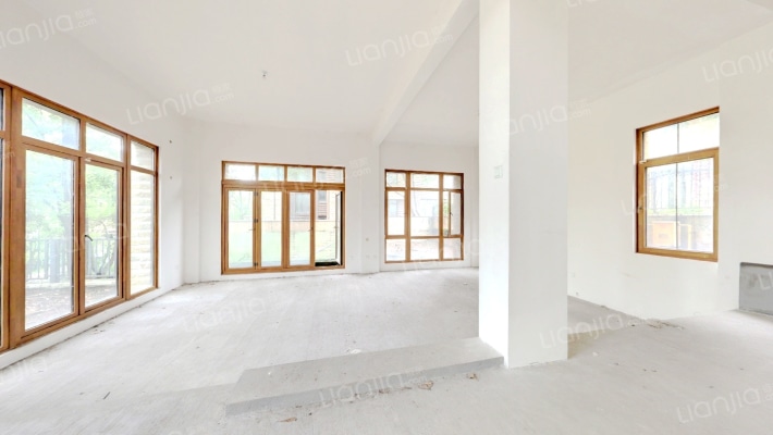 麓山国际长岛二手房实景图