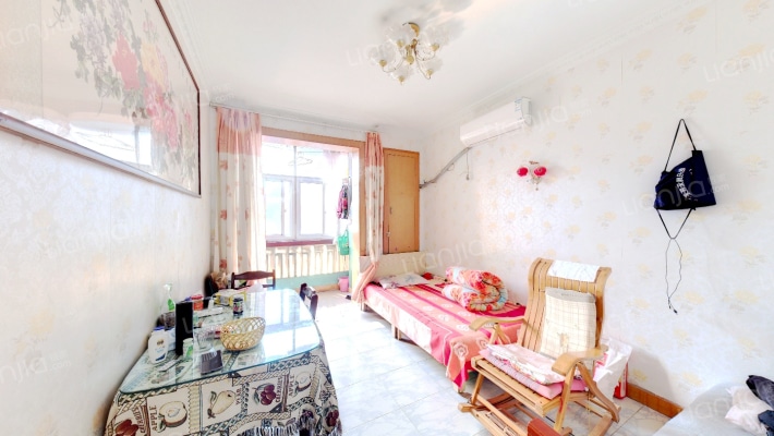 红专路42号院二手房实景图