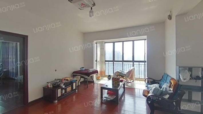 博达绿岛二手房实景图