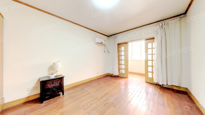 公教一村二手房实景图