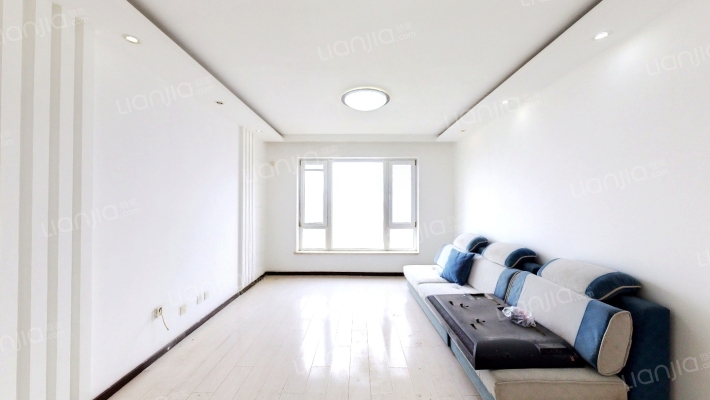 亚泰国际花园二手房实景图