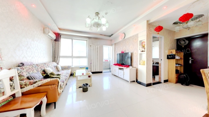 天山绿洲二期二手房实景图