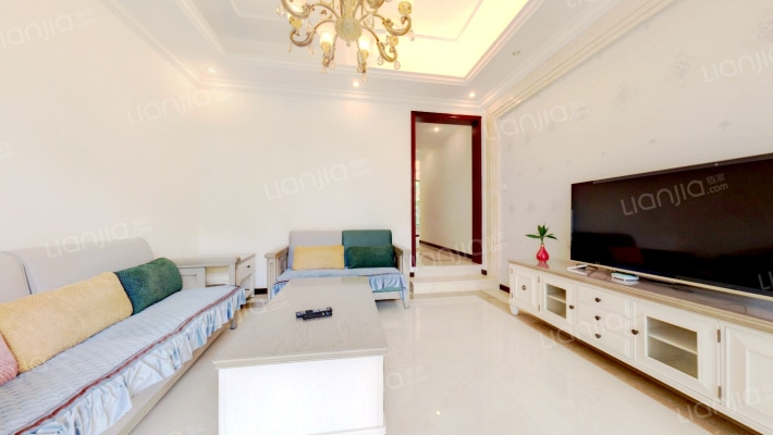 青霞山水卡伦德拉小镇二手房实景图