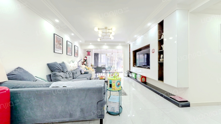 中洲中央公园蓝湖郡二手房实景图