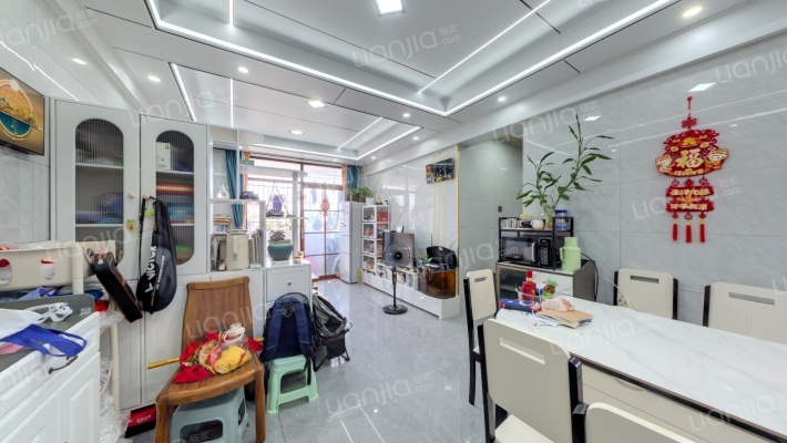 新天地华庭二手房实景图