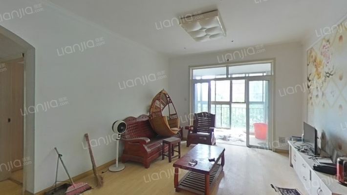 艺星湖景苑二手房实景图