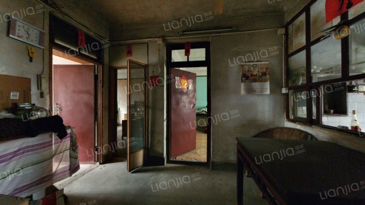 颜港北村三区二手房实景图