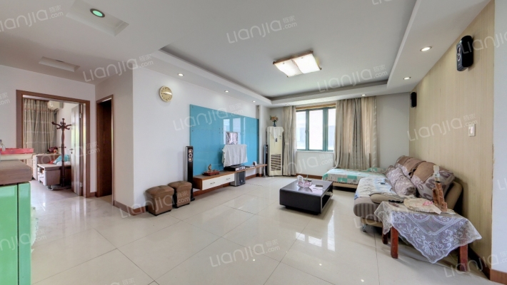 天镜南苑东区二手房实景图