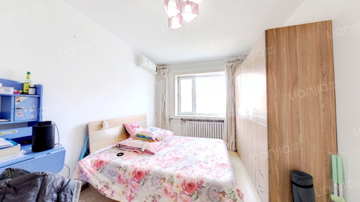 松花江街二手房实景图