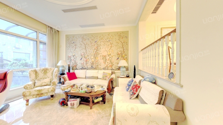 豪杰翡翠湾二手房实景图