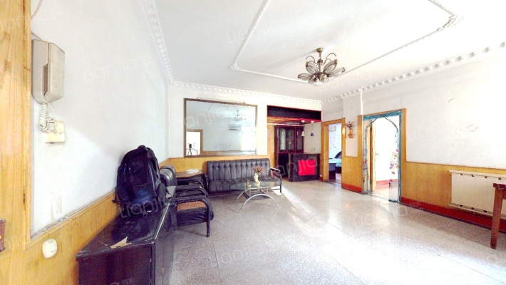 建银小区二手房实景图