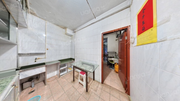 公交宿舍二手房实景图