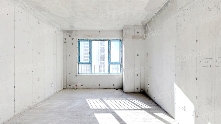 万科翡翠东第西区二手房实景图