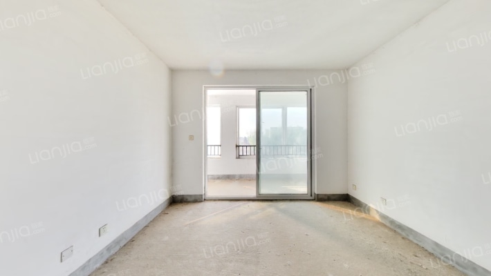 凤凰新城二手房实景图