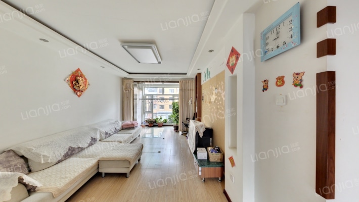 格调小区二手房实景图