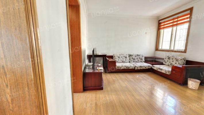 万嘉南苑二村二手房实景图