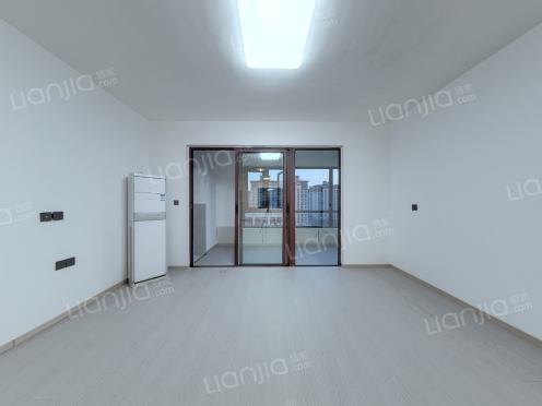 整租·绿地城际空间站·御湖里 4室2厅 南