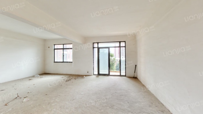 鼎鑫摩卡小镇二手房实景图