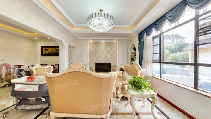 名人大别墅二手房实景图