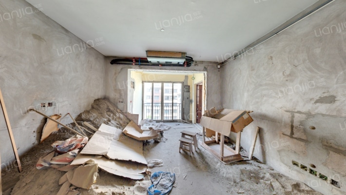 庆隆南山高尔夫国际社区叠滟岭二期二手房实景图