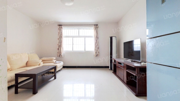 朝阳路 电梯房南北通透三居室 带地下室-客厅