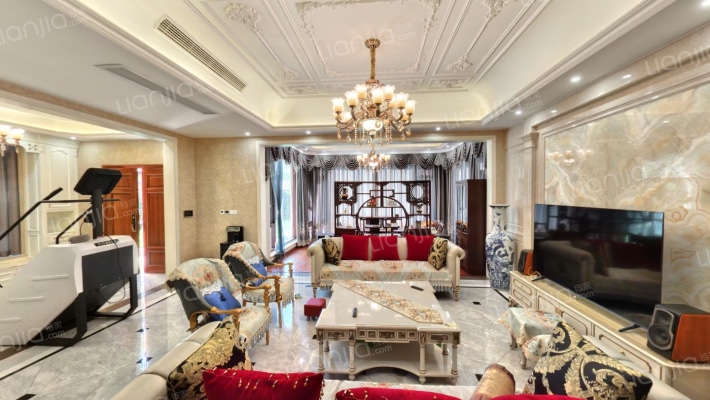 世茂龙湾四期二手房实景图