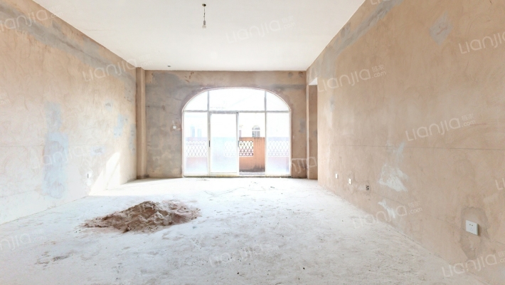 东鸣佳苑二手房实景图