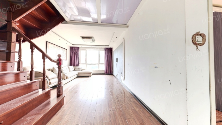 香槟水岸二手房实景图