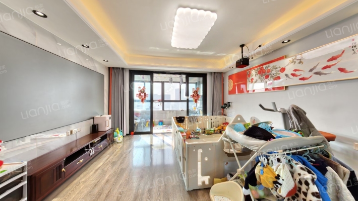 新保弘领东苑A区二手房实景图