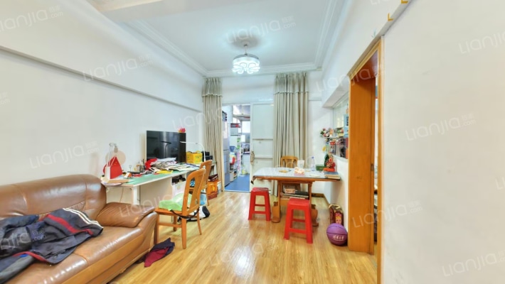 宝丰街站邻园社区二手房实景图