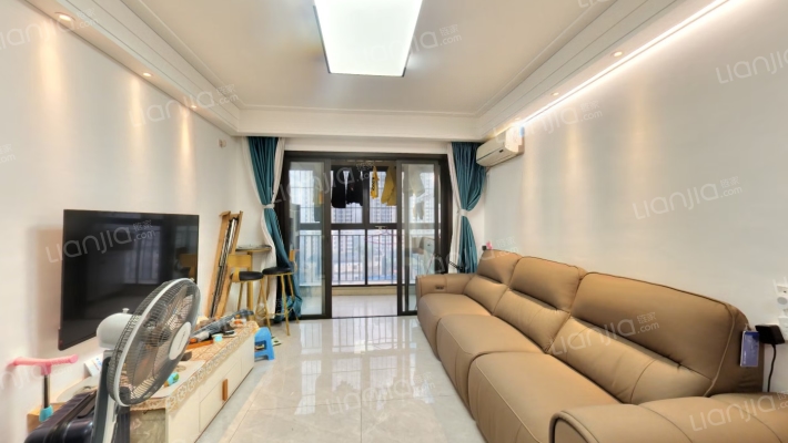 融创融公馆融达苑二手房实景图