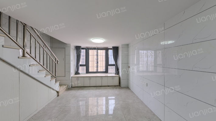 正荣财富中心二手房实景图