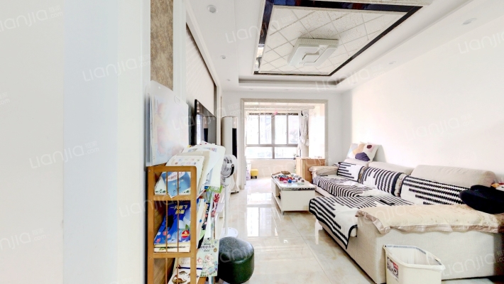 西欧翡翠苑二手房实景图