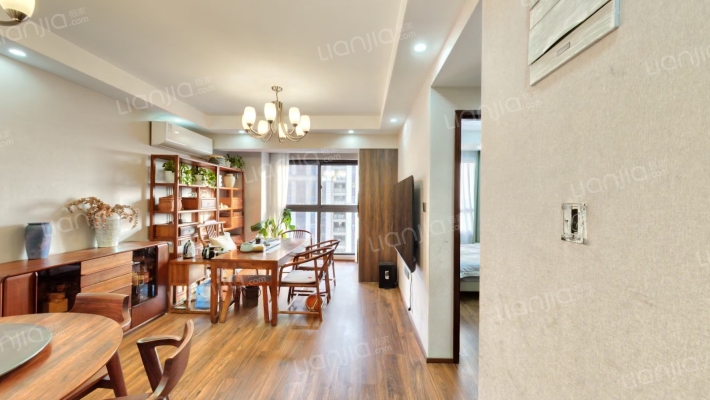 融创瑷颐湾二手房实景图