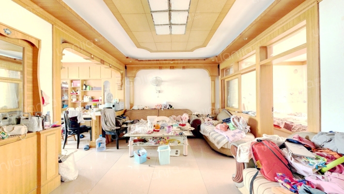 实验中学家属楼二手房实景图