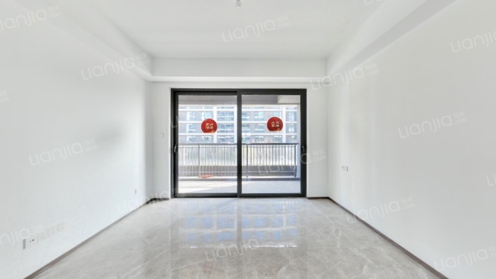 春风湖滨二手房实景图