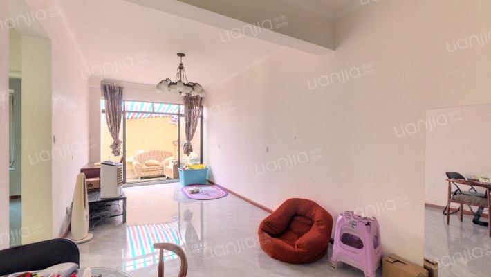 首席名邸二手房实景图