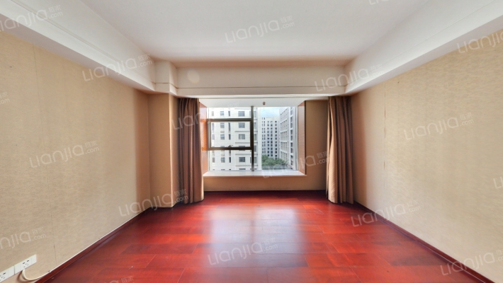 皇冠国际公寓二手房实景图