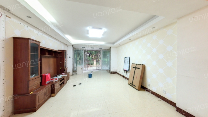 荣和山水美地3组团自由湾二手房实景图