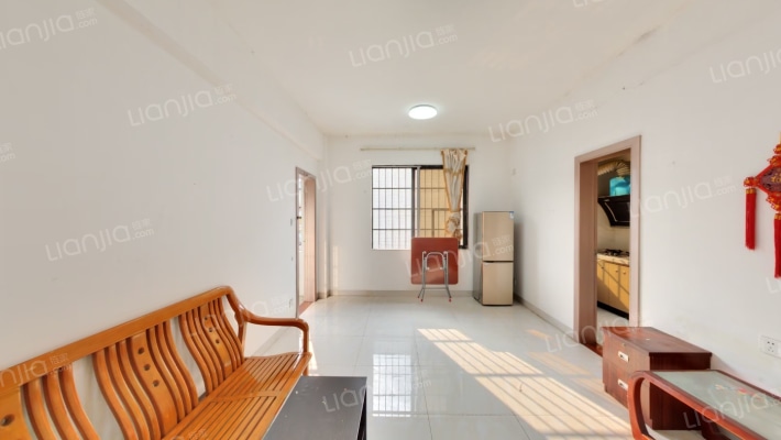 新安街城管宿舍二手房实景图