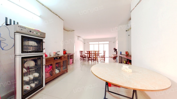 鸿伟业小区二手房实景图