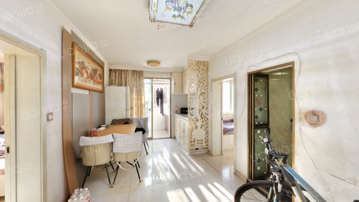 和泰八区二手房实景图