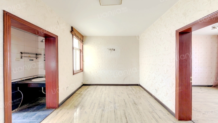 粮食局宿舍楼二手房实景图