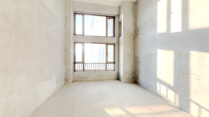 龙湖天宸星座二手房实景图