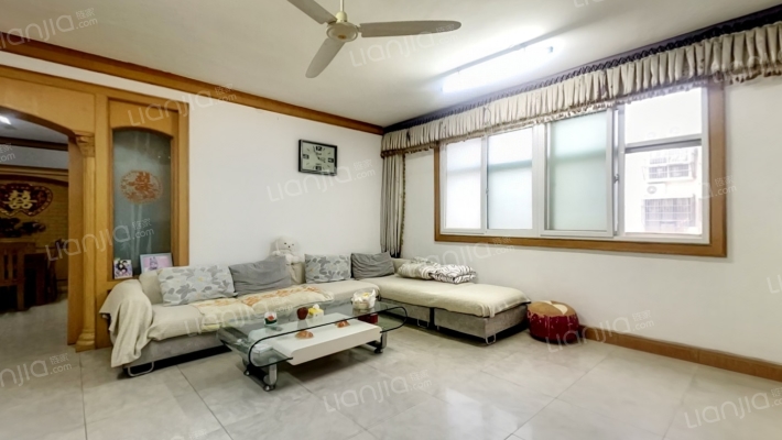 天久康家属院二手房实景图