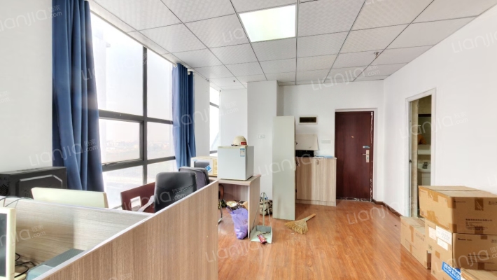 天润万象城A区二手房实景图