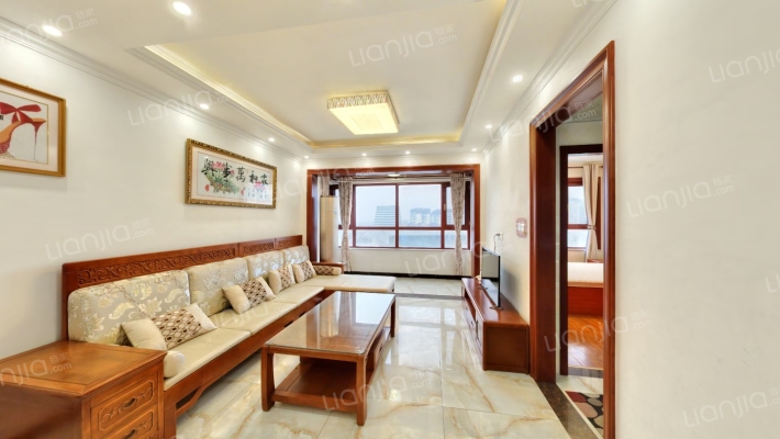 合能珍宝翡翠二手房实景图