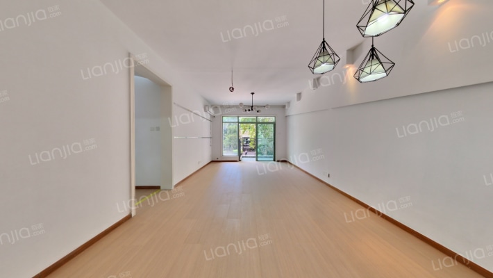 缤纷假日豪园二手房实景图