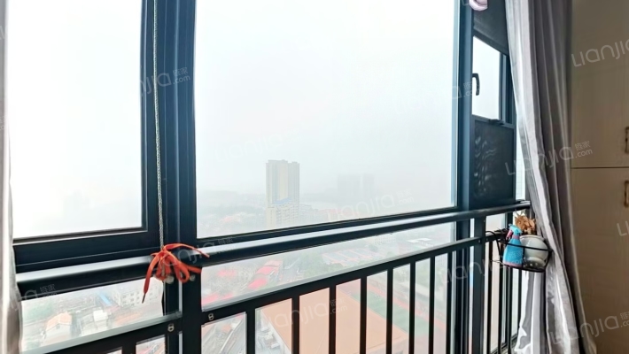 佳汇华庭二手房实景图